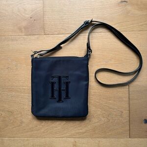 Tommy Hilfiger Monogram Logo Crossbody Black Nylon Bag Patent Leather Small EUC